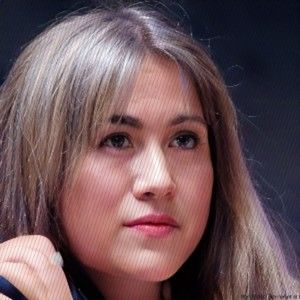 Meet your Posher, Brooke